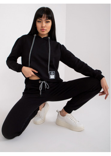 Čierna tepláková súprava