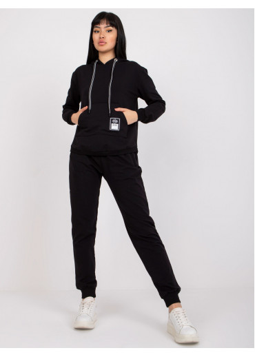 Čierna tepláková súprava