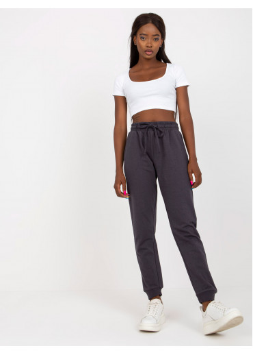 Grafitovo sivé tepláky