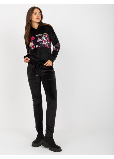 Čierna tepláková súprava