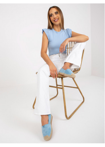 Svetlomodré tričko s čipkovanými rukávmi
