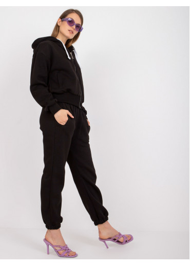 Čierna tepláková súprava