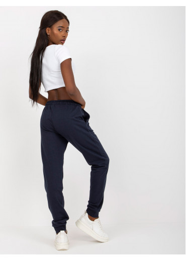 Tmavomodré tepláky