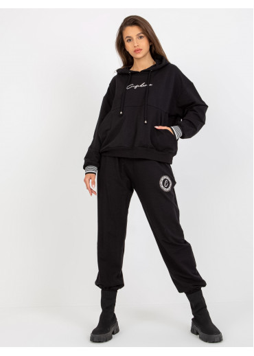 Čierna tepláková súprava