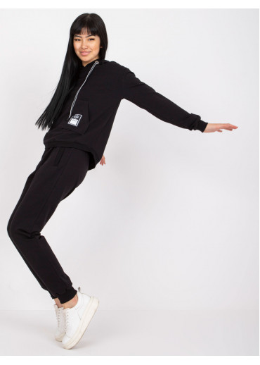 Čierna tepláková súprava