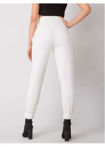 Smotanovo biele tepláky