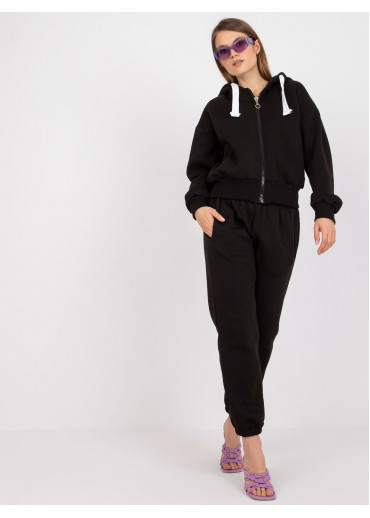 Čierna tepláková súprava