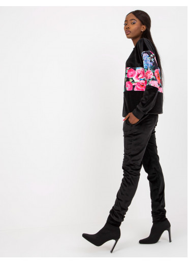 Čierna tepláková súprava