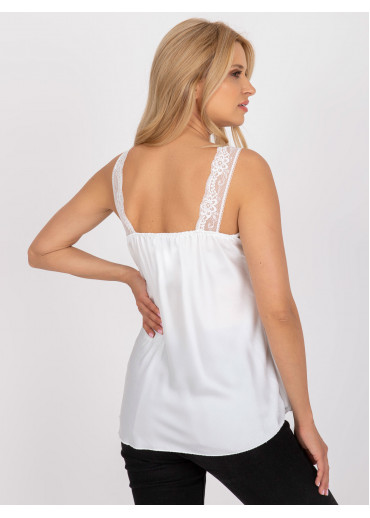 Biely top s čipkou