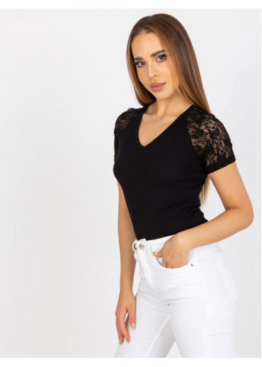 Čierne tričko s čipkovanými rukávmi