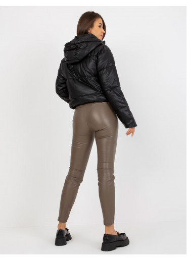 Čierna krátka prešívaná bunda