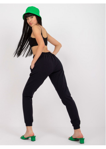 Tmavomodré tepláky