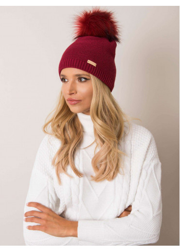 Bordovo červená čiapka