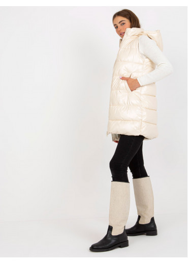 Smotanovo biela prešívaná vesta