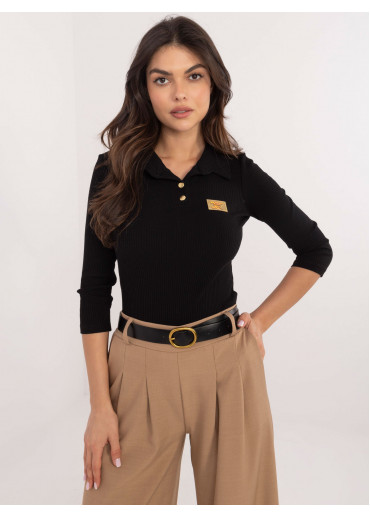 Čierne tričko s golierom