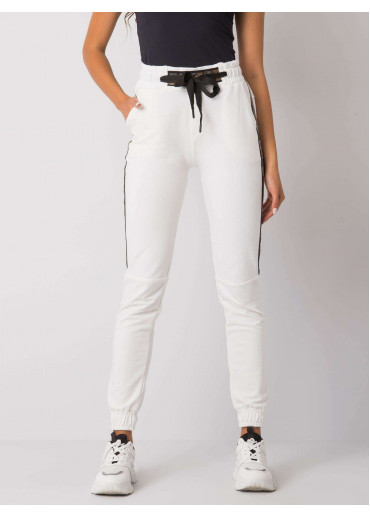 Smotanovo biele tepláky