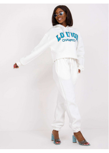 Smotanovo biela tepláková súprava