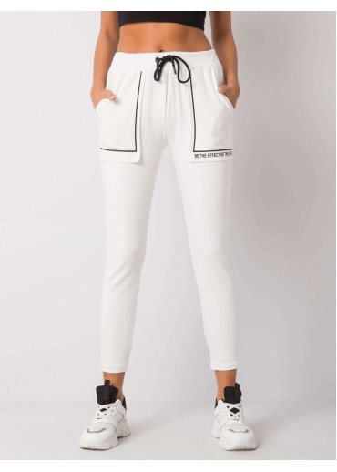 Smotanovo biele tepláky