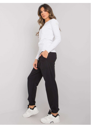 Čierny športový komplet