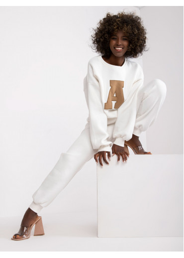 Smotanovo biela tepláková súprava