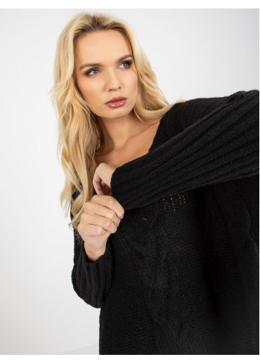 Čierny pulóver