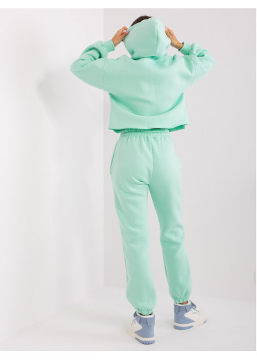 Smotanovo biela tepláková súprava