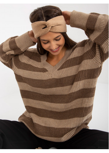 Hnedý pruhovaný sveter