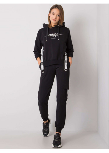 Čierna tepláková súprava