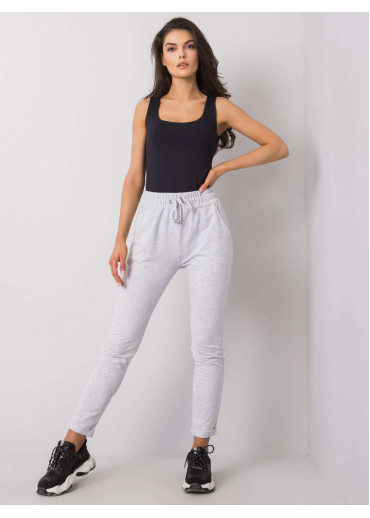 Púdrovo ružové tepláky