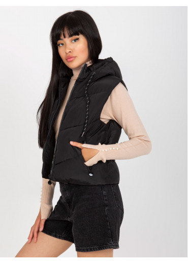 Čierna prešívaná vesta