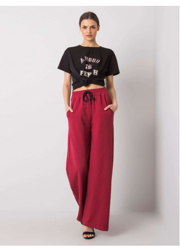 Bordovo červené rozšírené tepláky