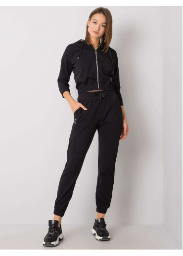 Čierna tepláková súprava