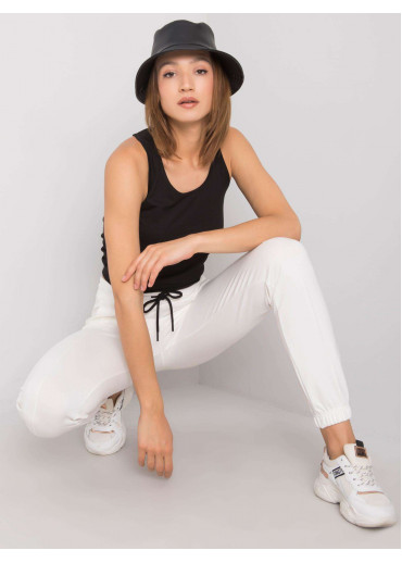 Smotanovo biela tepláková súprava