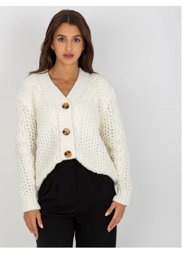 Smotanovo biely sveter