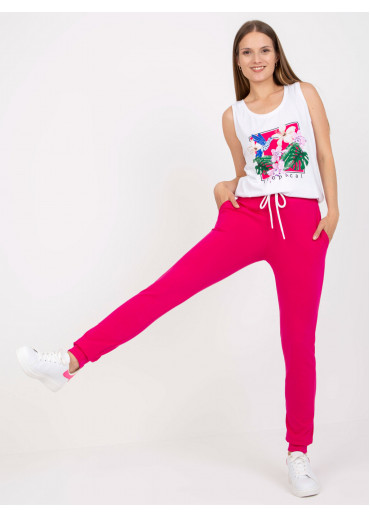 Ružový top a tepláky