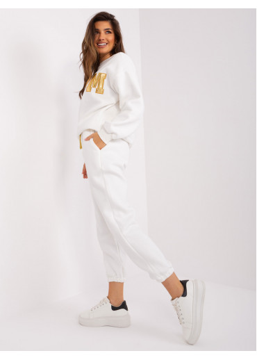 Smotanovo biela tepláková súprava