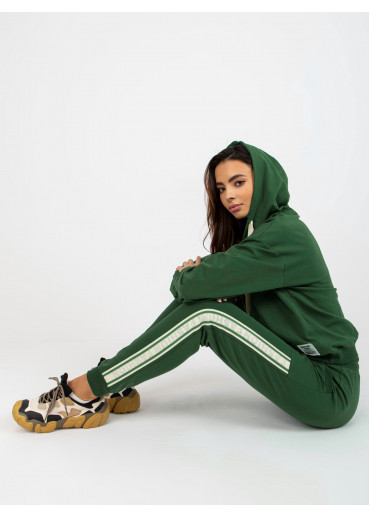 Tmavozelená tepláková súprava