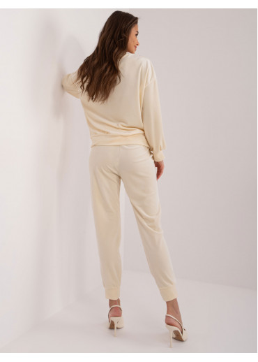 Smotanovo biela tepláková súprava