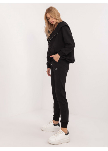 Čierna tepláková súprava