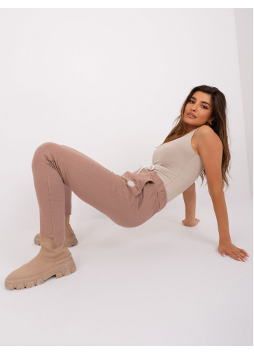 Béžovo hnedé tepláky