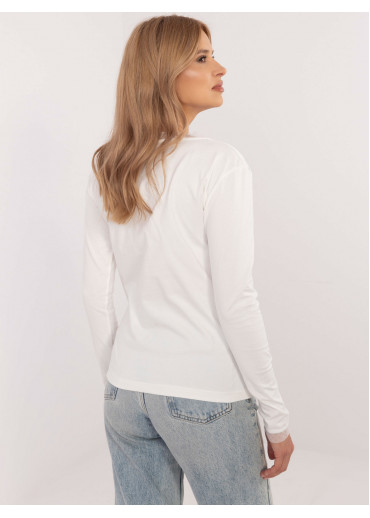 Smotanovo biele tričko s dlhým rukávom