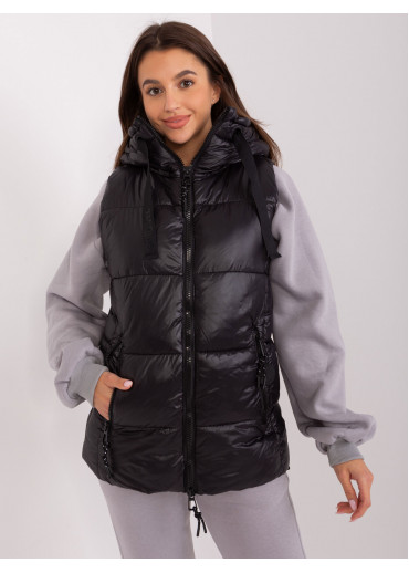 Čierna prešívaná vesta