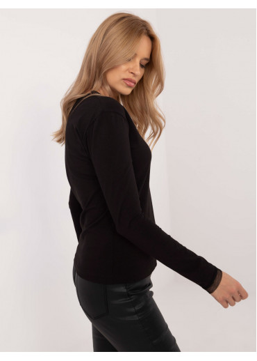Čierne tričko s dlhým rukávom