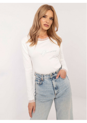 Smotanovo biele tričko s dlhým rukávom