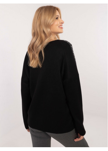 Čierny dámsky sveter s aplikáciou