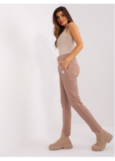 Béžovo hnedé tepláky