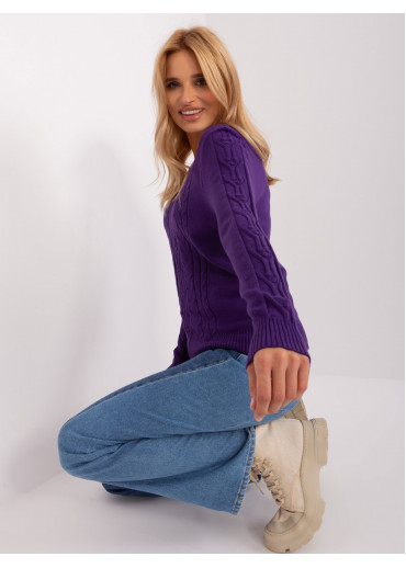 Fialový pulóver