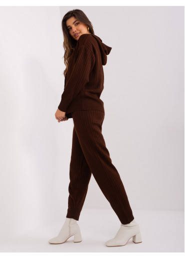 Hnedý teplákový komplet