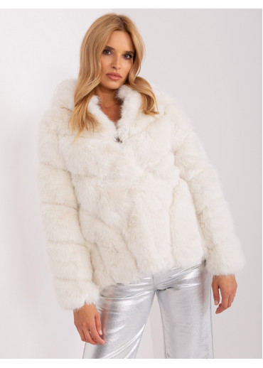 Smotanovo biela kožušinová bunda