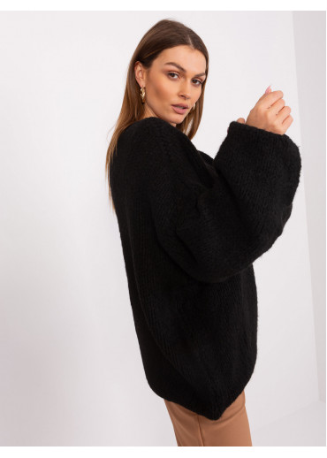 Čierny pletený pulóver